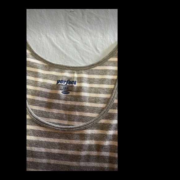 Lot of 9 OLD NAVY tanks - Picture 9 of 10